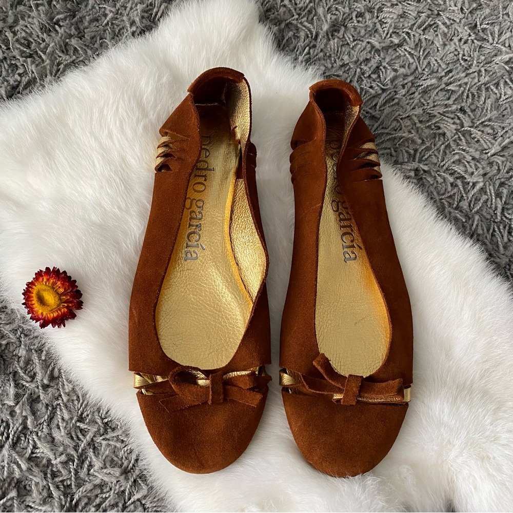 Pedro Garcia Women's Brown Suede Flats